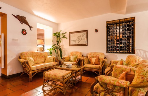 Villa Hotel | Mariners Hotel