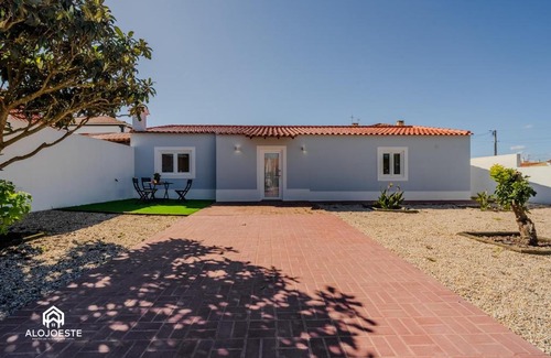 Torres Vedras House | Mario's House - Cozy house near Santa Cruz