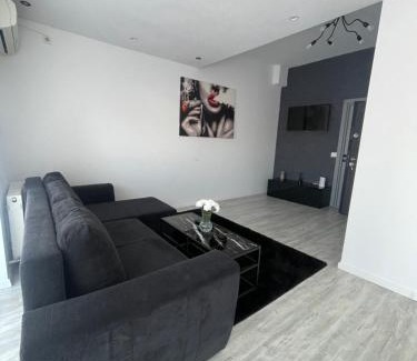 Otopeni Apartment | Marisah Residence #2