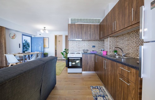 Skafidia Apartment | Maritinas Stone Apartment On The Beach, Katakolon, Greece