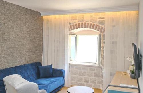 Prcanj Apartment | Marius