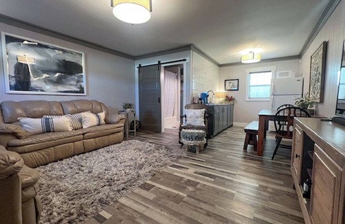 Santa Fe Apartment | MARK TWAIN LAKE CABIN in the sought after Route J corridor