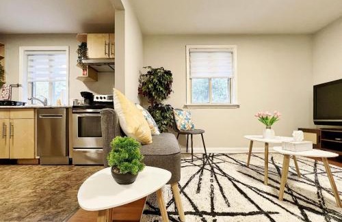Richmond Hill House | Markham Peaceful Room-Free Wifi&Parking