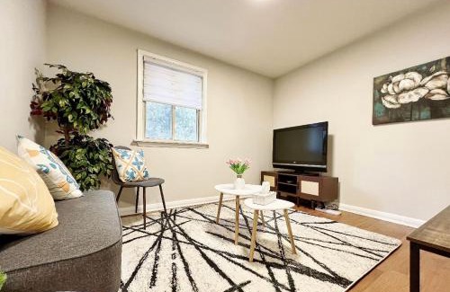 Richmond Hill House | Markham Peaceful Room-Free Wifi&Parking