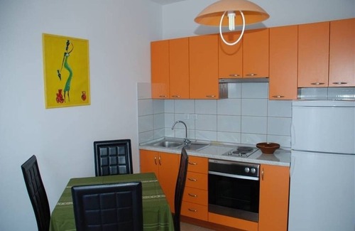 Banjol Apartment | Markle - Swimming Pool and Sunbeds - A1