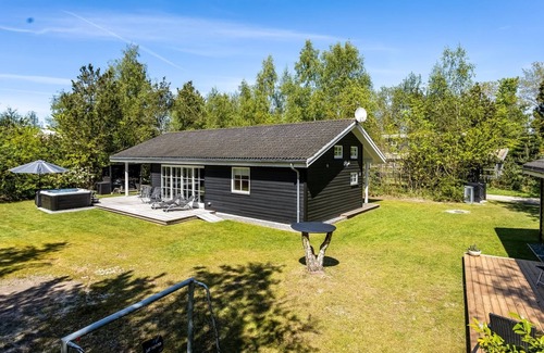 Bøtø By House | "Marlena" - 1.1km from the sea by Interhome