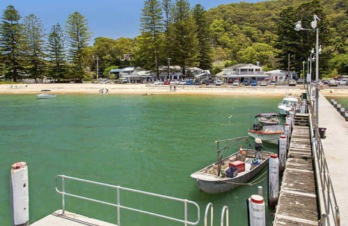 Patonga House | Marley's Retreat By Coast Holidays