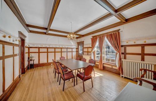 Marmora Bed & Breakfast | Marmora and Lake Inn Honeymoon Suite