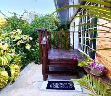 Huahine House | Maroe Bay Lodge