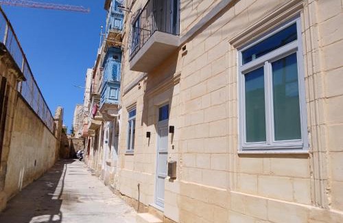 Cospicua Apartment | Maron 32