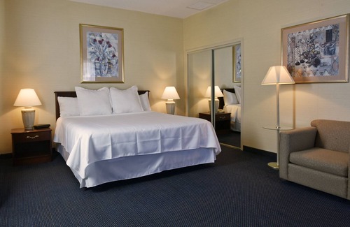 Danbury Hotel | Maron Hotel And Suites
