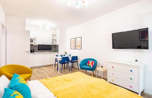 Csarnok negyed Apartment | Marone 209 Budapest ~ AC/Balcony/Indoor Parking