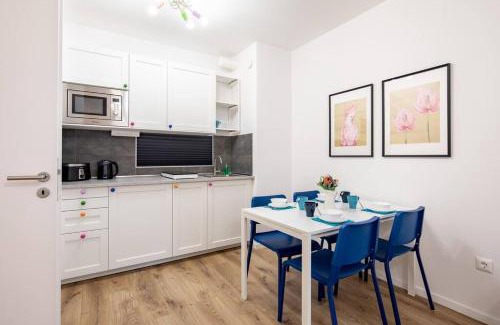 Csarnok negyed Apartment | Marone 209 Budapest ~ AC/Balcony/Indoor Parking
