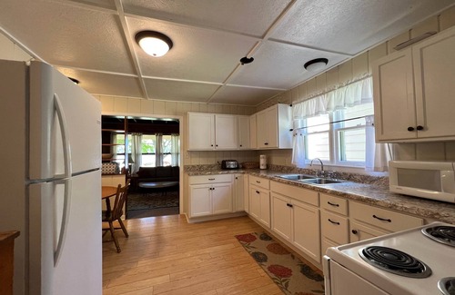 Cedarville Cabin | Marquette Cottage - Les Cheneaux Landing
