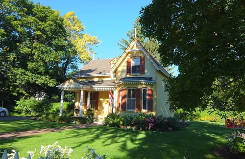 Old Town Historic District House | Marrakech Mansion: Pet friendly, 4 bedrooms, 3 bath. One block to Queen Street