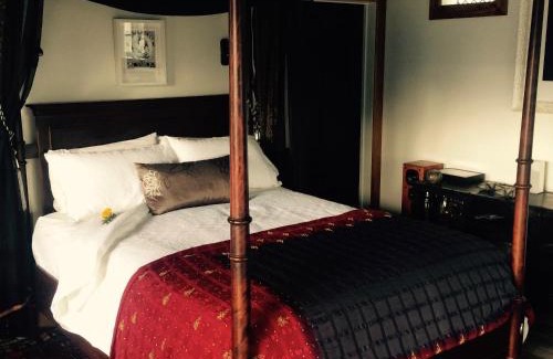 Rawene House | Marriners Luxury Guesthouse