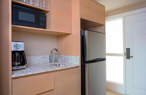 Desert Ridge Condo | Marriott Canyon Villas One Bedroom One room Full Kitchen Sleeps Four