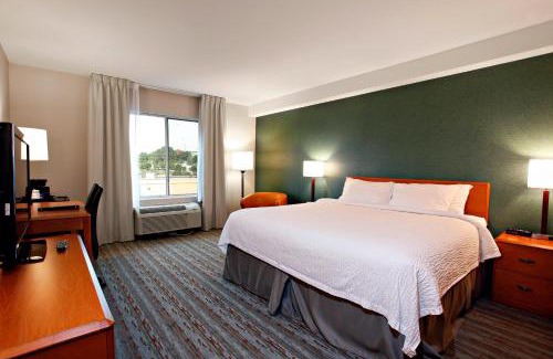 Sudbury Hotel | Marriott Fairfield Sudbury