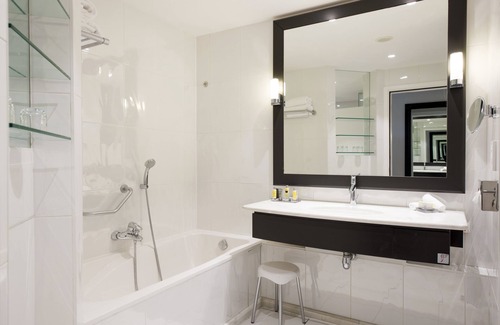 6th Arrondissement Hotel | Marriott Lyon Cité Internationale