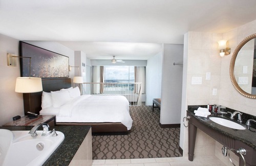 Fallsview Hotel | Marriott Niagara Falls Fallsview Hotel & Spa