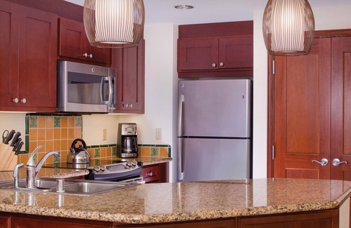 Ko Olina Resort | Marriott's Ko Olina-1 Bedroom villa on the beach. Full resort access