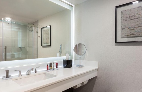 Carver City - Lincoln Gardens Hotel | Marriott Tampa Westshore