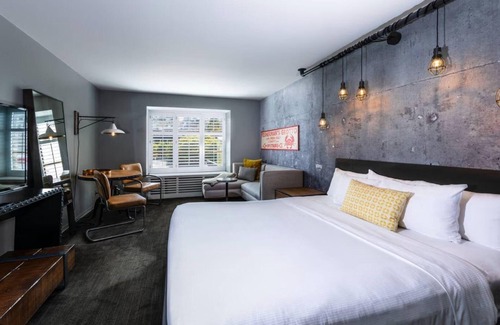 Fisherman's Wharf Resort | Marriott Vacation Club Pulse, San Francisco Hotel Room, 1 King Bed, Urban View