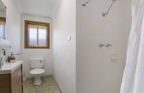 Armidale House | Marsh Apartment with Retro Twist