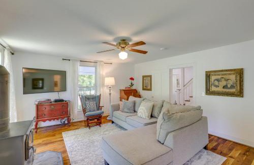 Marshall House | Marshall Cottage on 1895 Tobacco Farm with Hot Tub!