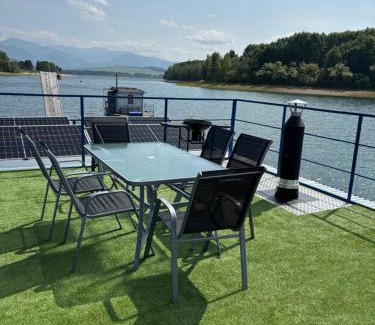 Liptovsky Trnovec Boat Rental | Marský Vlk - zážitkový houseboat a wellness