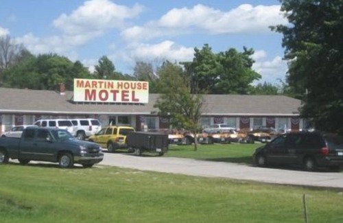 Brookfield Hotel | Martin House Motel