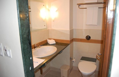 Betalbatim Hotel | Martin's Comfort