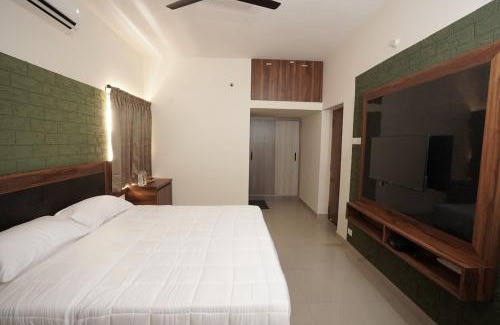 Ram Nagar Apartment | Marvee Luxus Stay