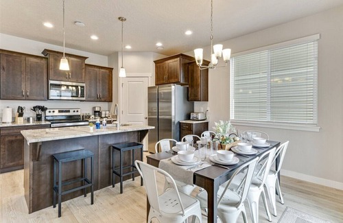 Lehi House | Marvelous 3-bedroom townhome with AC in Lehi