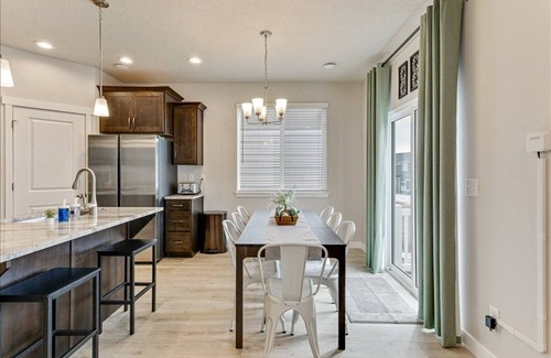 Lehi House | Marvelous 3-bedroom townhome with AC in Lehi