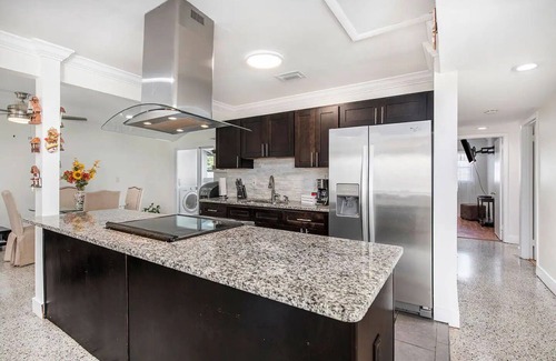 Town N County Park House | Marvelous centrally located 3 Bed 2 bath home