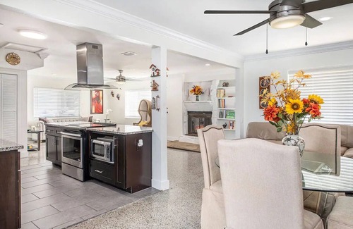 Town N County Park House | Marvelous centrally located 3 Bed 2 bath home