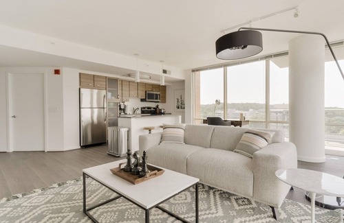 McLean Apartment | Marvelous Tysons Corner 2BR w/Fire Pit, steps to Mall, by Blueground
