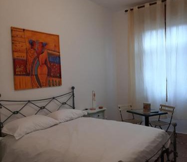 Isolotto Apartment | Mary&Flo House - A due passi dal centro - free private parking