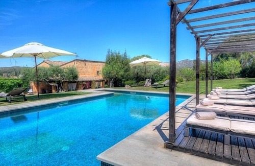 Olerdola Villa | Masía Cal Mingo, charming villa set in nature, gardens with pool, near Sitges