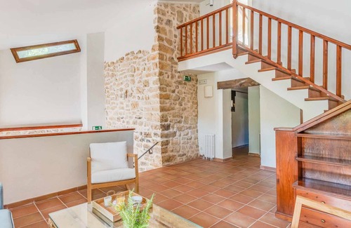 La Llacuna House | Masía Ventanell Casa Encant