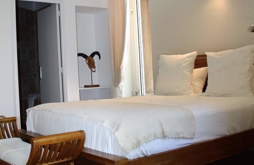 Salon-de-Provence Hotel | Mas Angelussi - Le Clos du Soleil