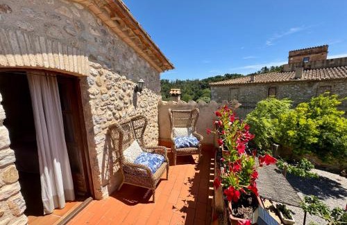 Avinyonet de Puigventos Bed & Breakfast | Mas Camins