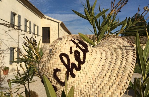 Valreas House | Mas de St Chétin, an authentic place which welcomes companies, friends, families.
