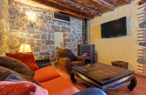 Alforja House | Mas Fullat casa rural Alforja