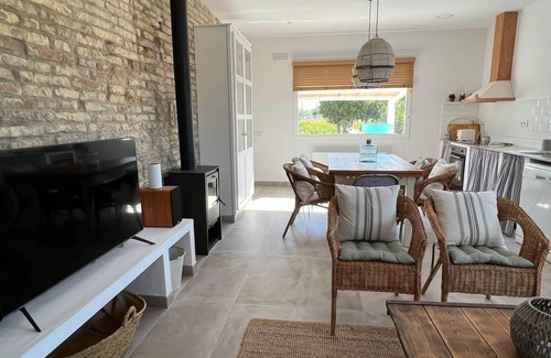 Sant Jaume d'Enveja Cottage | Mas Midó. Masia Restaurada en Delta del Ebro