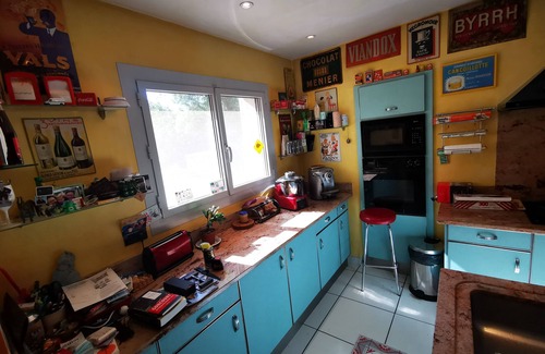 Arles House | Mas on large wooded plot with natural swimming pond.