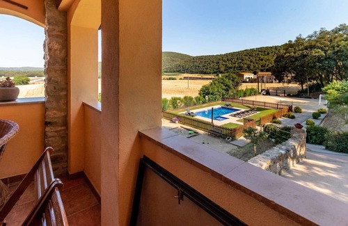 Brunyola House | Mas Roca – Casa rural en entorno único