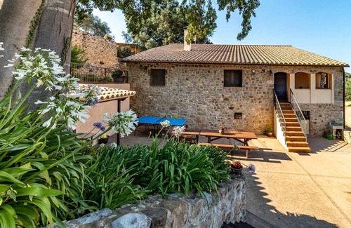 Brunyola House | Mas Roca – Casa rural en entorno único