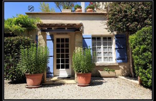 Rognonas Apartment | Mas Saint Antoine
